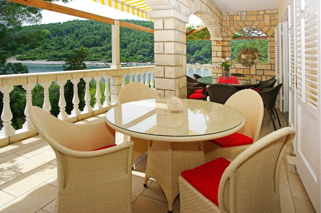 Waterfront Villa With Pool Vela Luka Εξωτερικό φωτογραφία