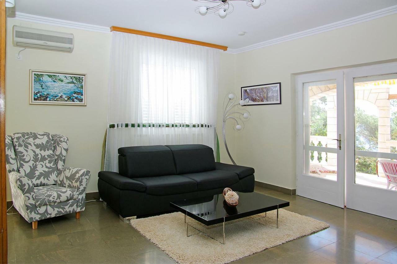 Waterfront Villa With Pool Vela Luka Εξωτερικό φωτογραφία
