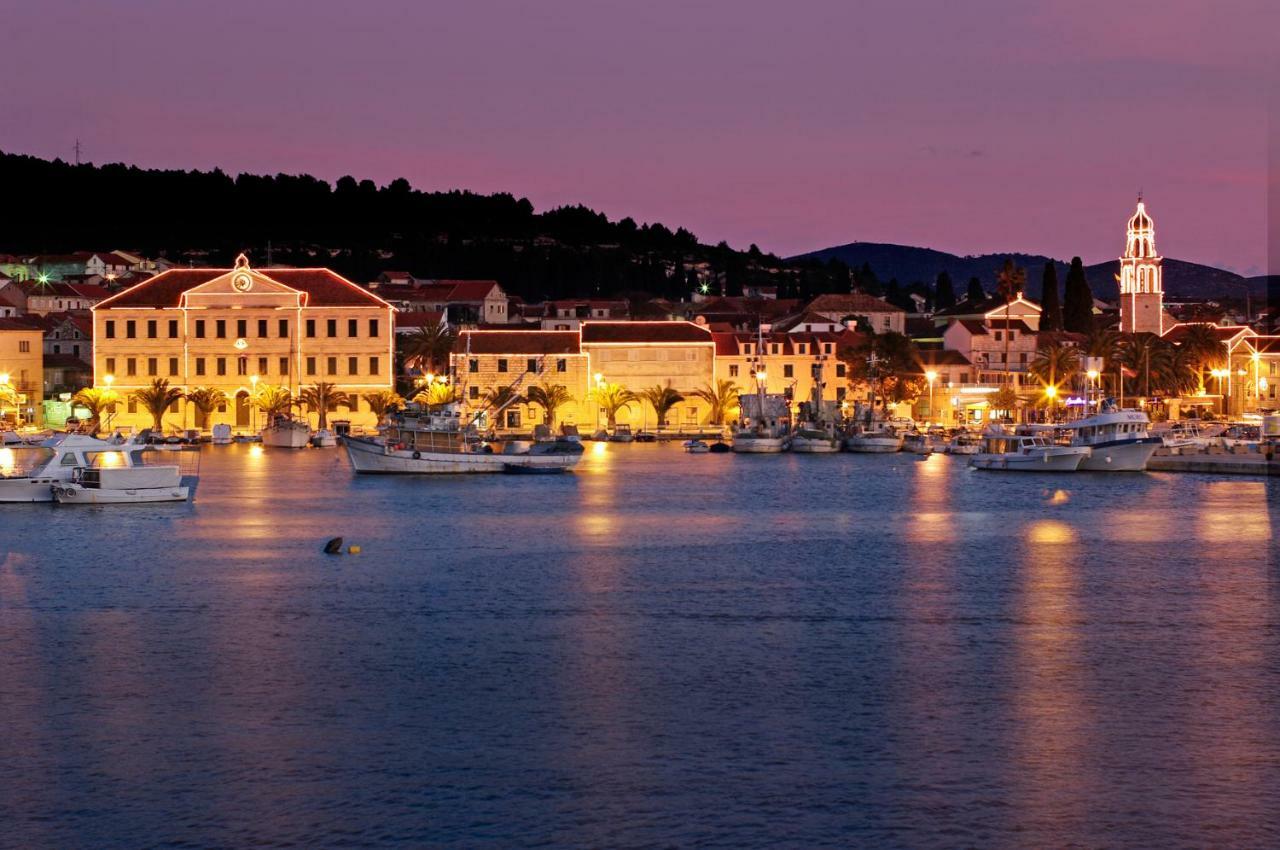 Waterfront Villa With Pool Vela Luka Εξωτερικό φωτογραφία
