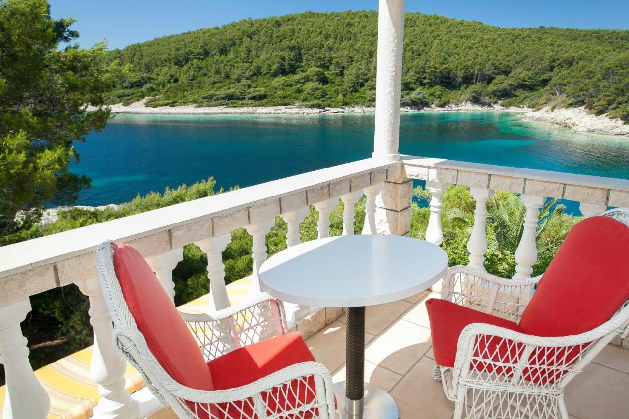 Waterfront Villa With Pool Vela Luka Εξωτερικό φωτογραφία